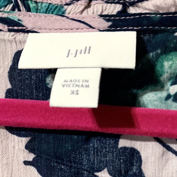 J.Jill Mauve Beautiful Blossoms Blouse Size XS Floral Ruffle Sleeve Tie Neck NEW - Picture 2 of 12